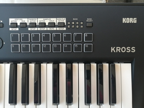 Teclado Profesional Korg Kross 2 