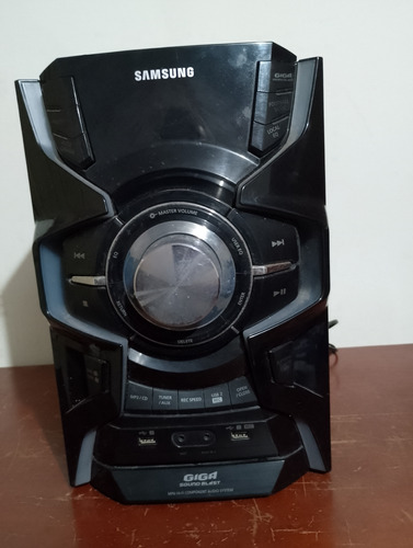 Mini Systen Samsung Giga Sound Blast Mx-f630/zd Defeito 