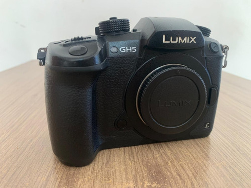 Kit Panasonic Lumix Gh5 + Metabones Speed Boster Xl 0.64x