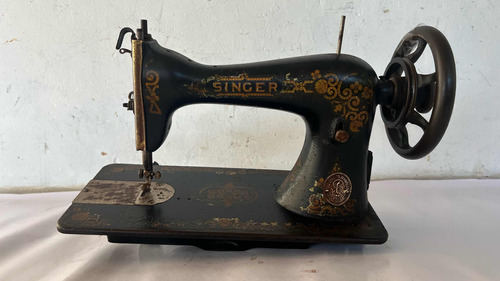 Maquina De Costura Manual Antiga Singer No Estado 6452