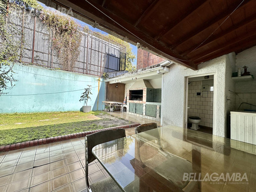 Casa 4 Amb En Una Plantas Con Jardin Bajo De Vicente López - Imagen 3