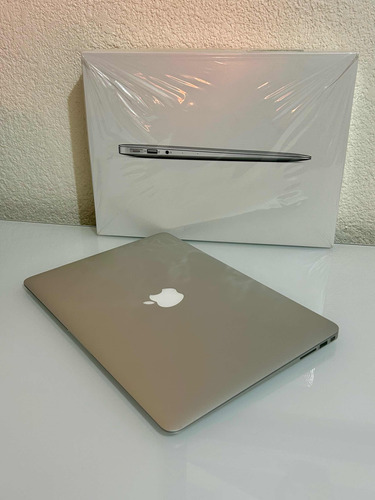 Macbook Air 2017, Excelentes Condiciones, A1466