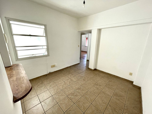 Venta De Apartamento Con 2 Dormitorios En Cordón Sur - Imagen 3