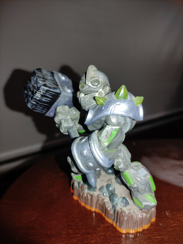 Skylanders Giants Crusher