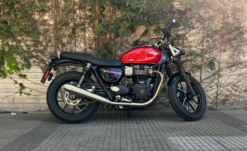 Triumph Street Twin 900