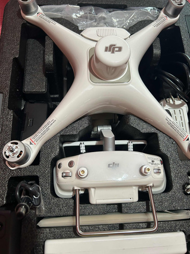 Drone Dji Phantom 4 Rtk Con Cámara 4k Blanco 2 Baterías