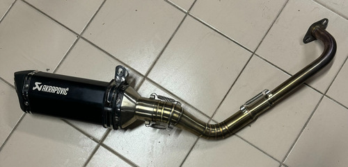 Akrapovic Escape Yamaha Mn155 Con Curva En Acero Inox