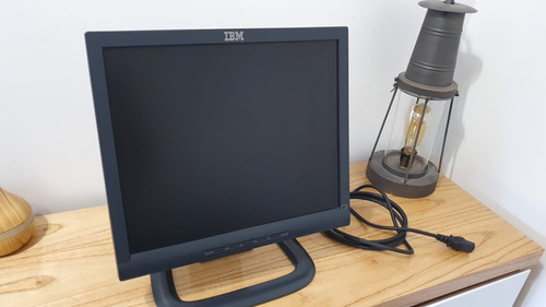 Monitor Ibm 17 Pulgadas Muy Bueno Regulabre En Altura