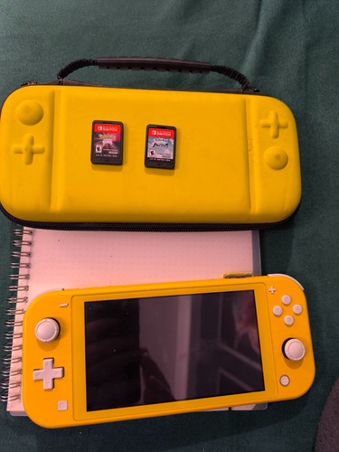 Consola Nintendo Switch Lite Amarilla