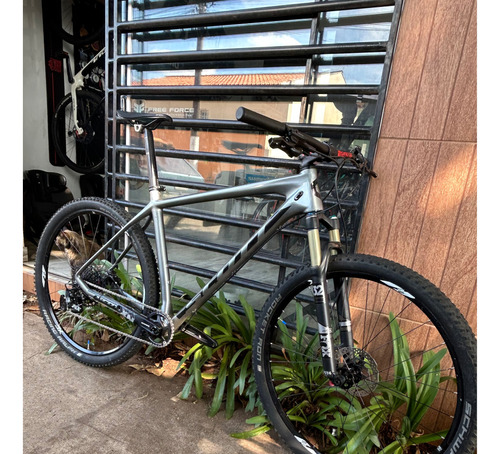Bicicleta Scott Scale 910 Xl Carbon Semi Nova Prata 11kg