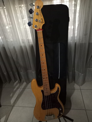 Fender Precision  1977