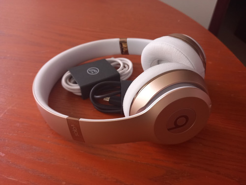 Audífonos Beats Solo³ Wireless - Rose Gold