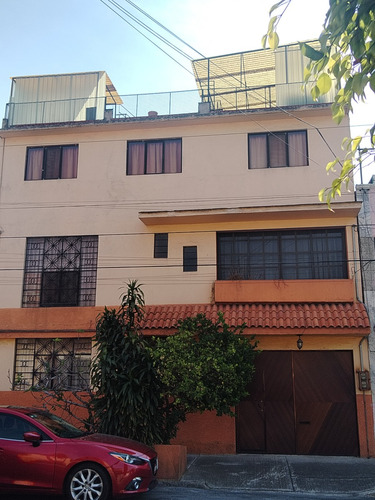Sr Vende Amplia Y Bonita Casa De 4 Recámaras En Col. Gertrudis Sánchez