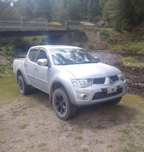 Mitsubishi L200 2015 2.5 Cd 4wd High-power Di-d At5 Cuero