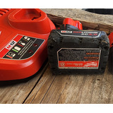 Bateria 12 V 4.0 A.h. Milwaukee M12 Redlithium Y Cargador