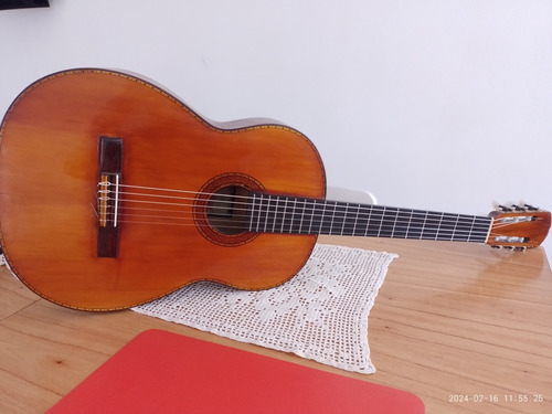 Guitarra Perfecto Pérez De 1976