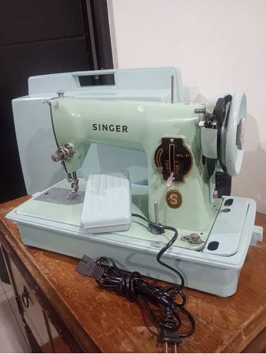 Máquina De Coser, Vintage Singer 191-l21 Color Pastel 