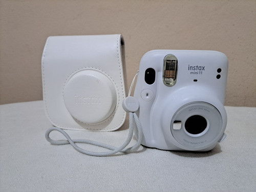Camera Instantanea Instax Mini 11, Com Bolsa, Na Cor Branca