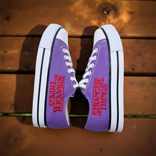 Tenis De Lona Bordados Con Diseño De Stranger Things Letras