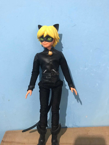 Muñeco Cat Noir Bandai