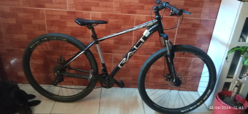 Bicicleta Usada Mtb Rin 29 Color Negro Marca Ralli Rio