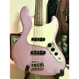 Bajo Eléctrico Squier Affinity Jazz Bass Burgundy Mist