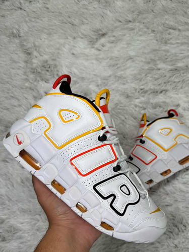 Nike Uptempo (rayguns)