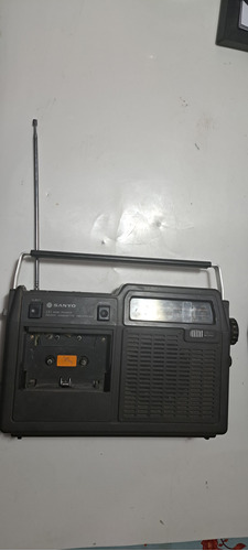 Antigua Radio Cassette  Sanyo. M2130n (para Revisar)