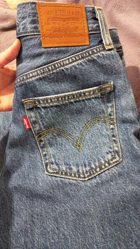 Jean Levis Mujer 