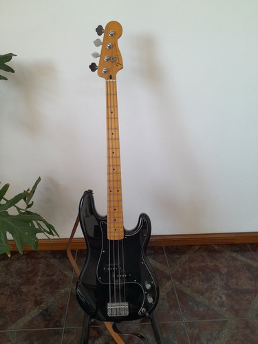 Bajo Fender Presicion Bass México 2011