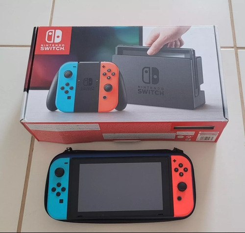 Nintendo Switch Desbloqueado + Joy Cons Novos + Sd 64gb