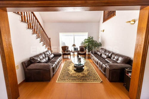 Espectacular Casa En Lomas De La Tahona - Id 3627 - Imagen 3