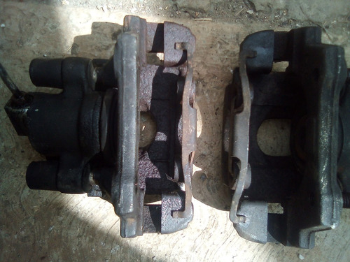 Caliper O Mordaza Delanteras Y Traseras Bmw Serie 3 Foto 5