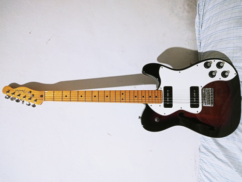 Guitarra Fender Modern Player Telecaster Thinline