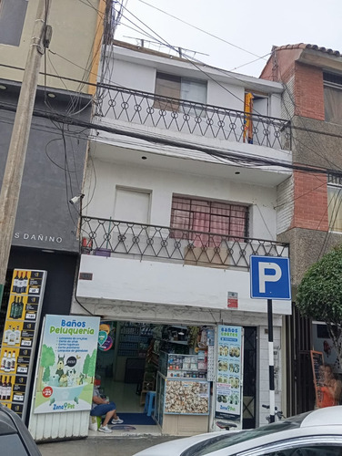 Local Comercial En Primer Piso Con 3 Niveles De Vivienda - Imagen 2
