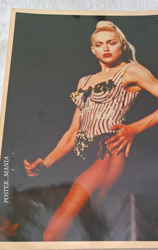 Poster N° 3 --en La Cama Con Madonna 1988