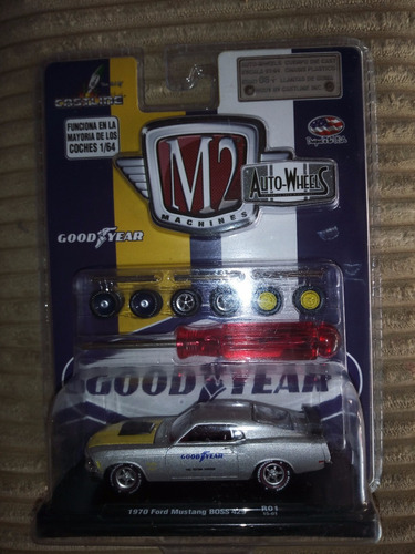 M2 Machines 1970 Ford Mustang Boss 429 Set Goma Chase Mm1