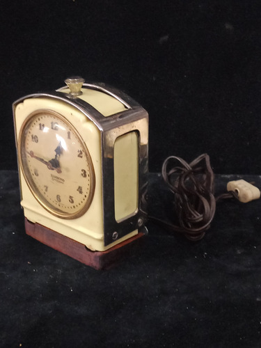 Antiguo Reloj Hammond De Mesa Eléctrico Cuerpo Baquelita 