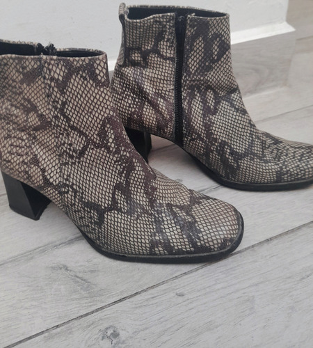 Botas Animal Print Talle 37 Impecables