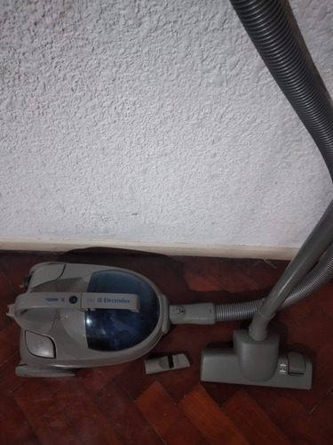 Aspiradora Electrolux Lite 1 1.600 W, Excelente Estado 