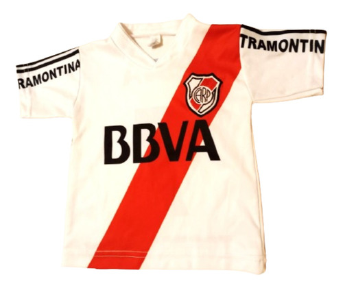 Camiseta River Talle 4 + Medias