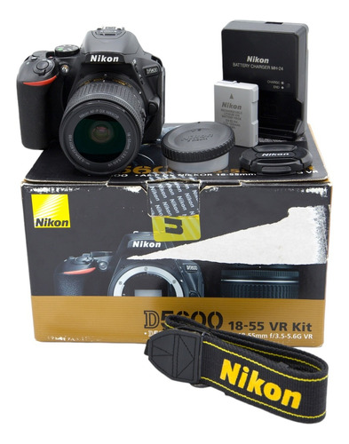 Cámara Digital Réflex Nikon D5600 Con Lente 18-55mm Y Caja