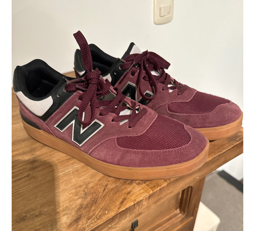 Zapatillas New Balance Bordo Talle 43