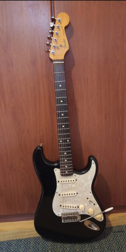 Guitarra Fender Stratocaster Japan E-series Fujigen (85-88)