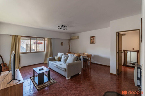 Departamento 3 Ambientes En  Venta Floresta