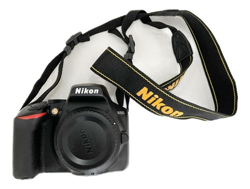 Nikon D3500 Lente 18-55mm Lente 70-300mm + Mochila