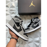 Jordan 1 Retro Shadow Gris Talla 26