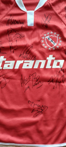 Camiseta Independiente Firmada Por Aguero Y Plantel 2006