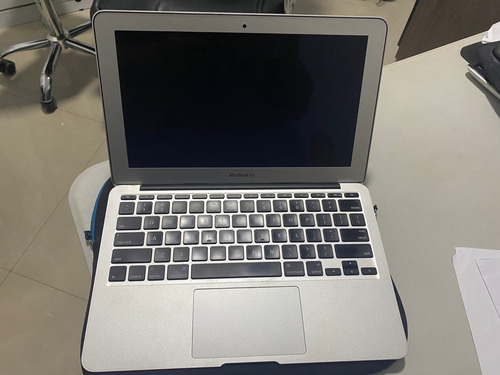 Macbook Air 11  - 2011 - 1,6ghz-4gb - Dual Core I5