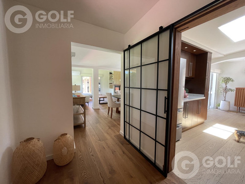 Venta De Exclusiva Casa 5 Dormitorios En Carrasco - Imagen 4